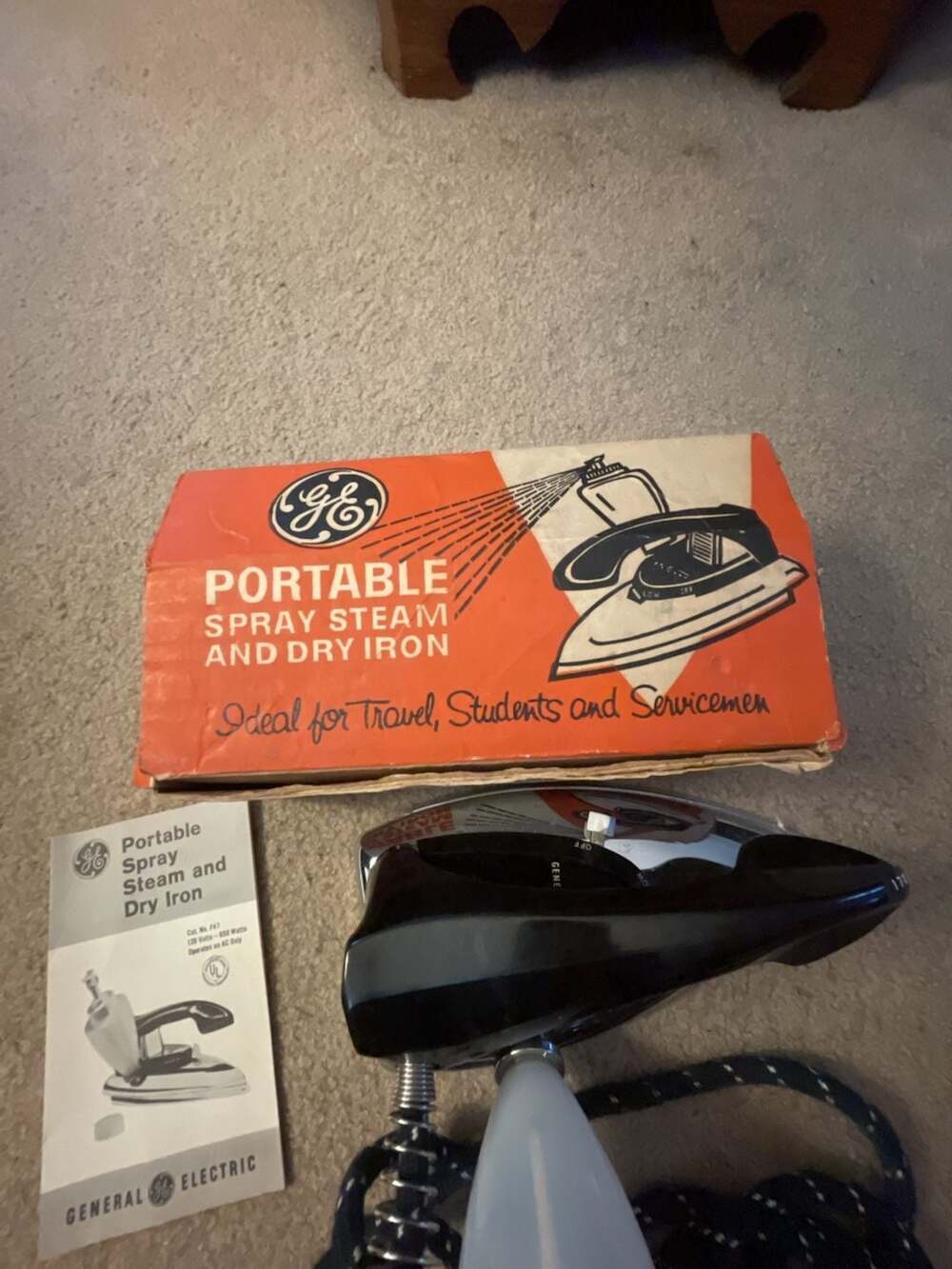 Vintage General Electric GE Portable Spray Steam and Dry Iron Model F47 with Ori - Picture 6 of 6